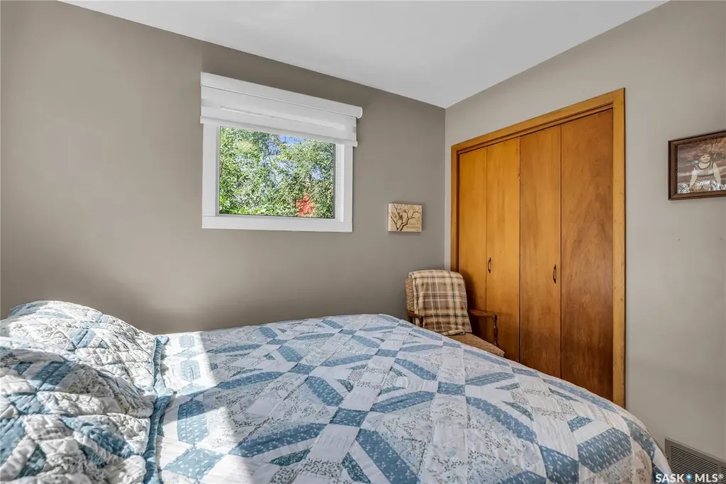 604 King Street Imperial SK S0G 2J0