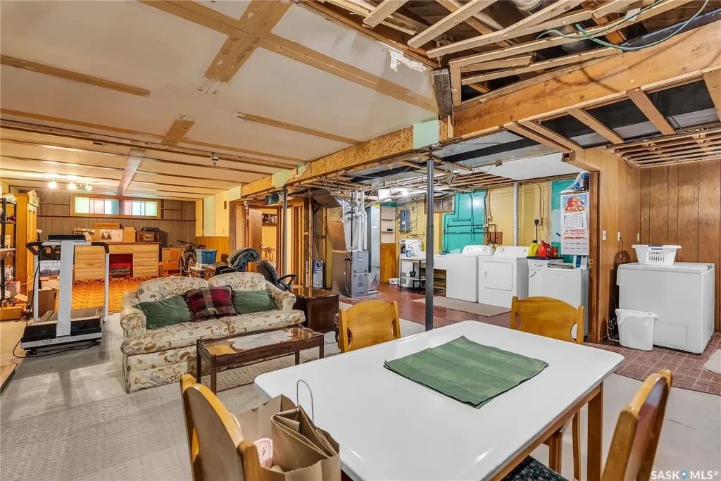 604 King Street Imperial SK S0G 2J0