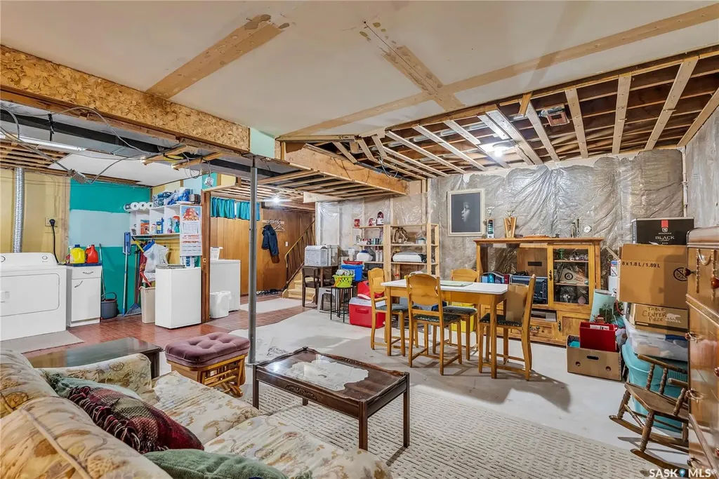 604 King Street Imperial SK S0G 2J0