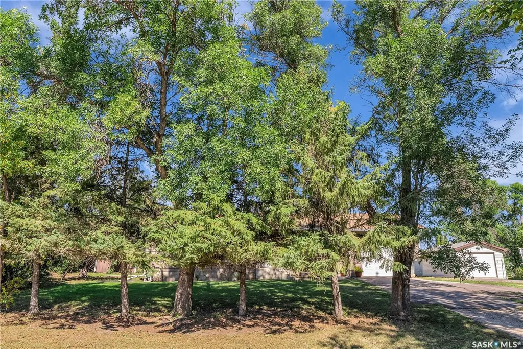 604 King Street Imperial SK S0G 2J0