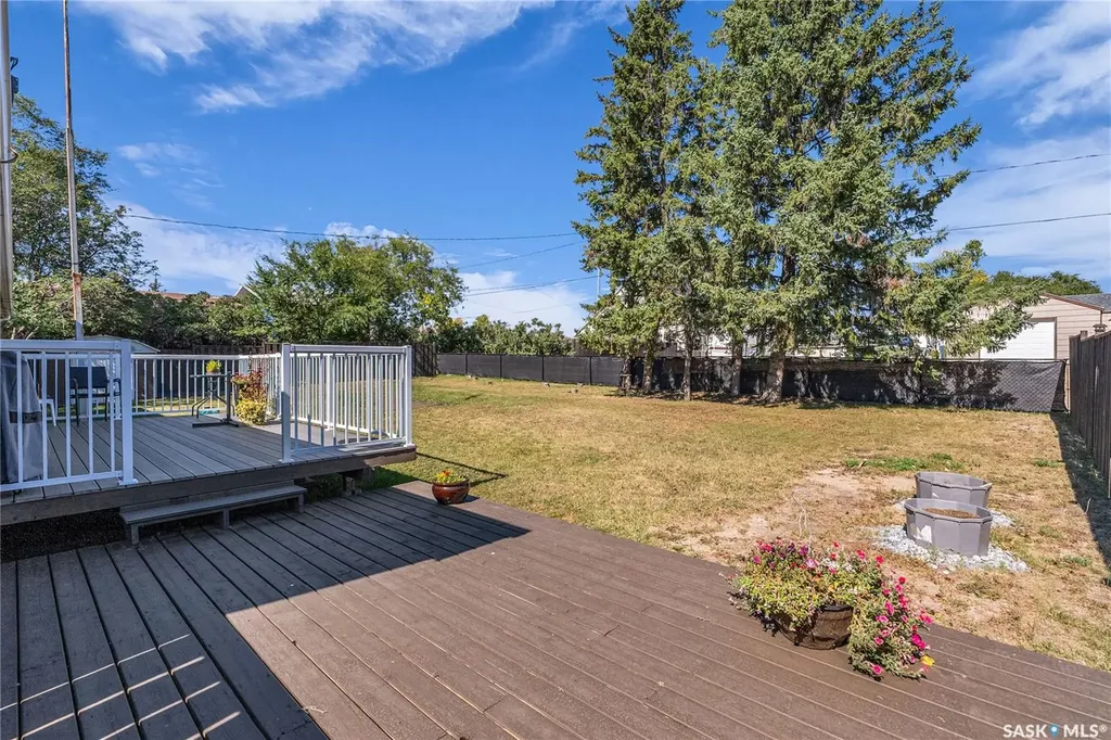 604 King Street Imperial SK S0G 2J0