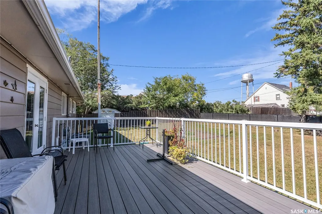 604 King Street Imperial SK S0G 2J0