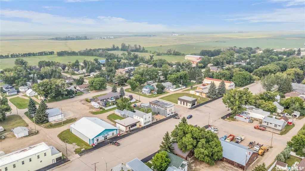 604 King Street Imperial SK S0G 2J0
