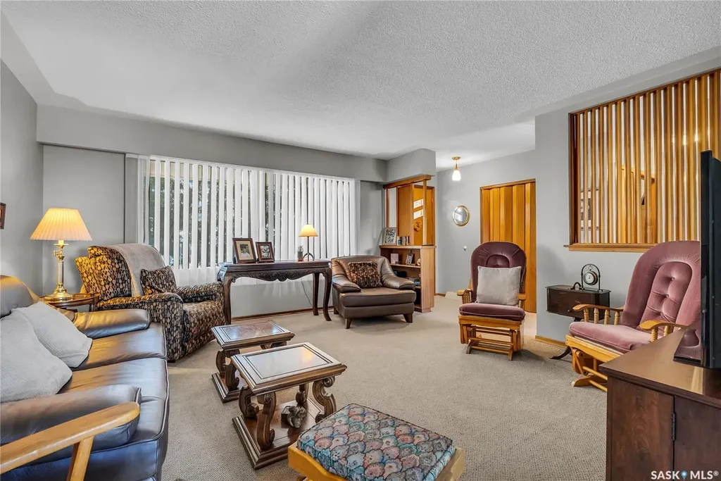 604 King Street Imperial SK S0G 2J0