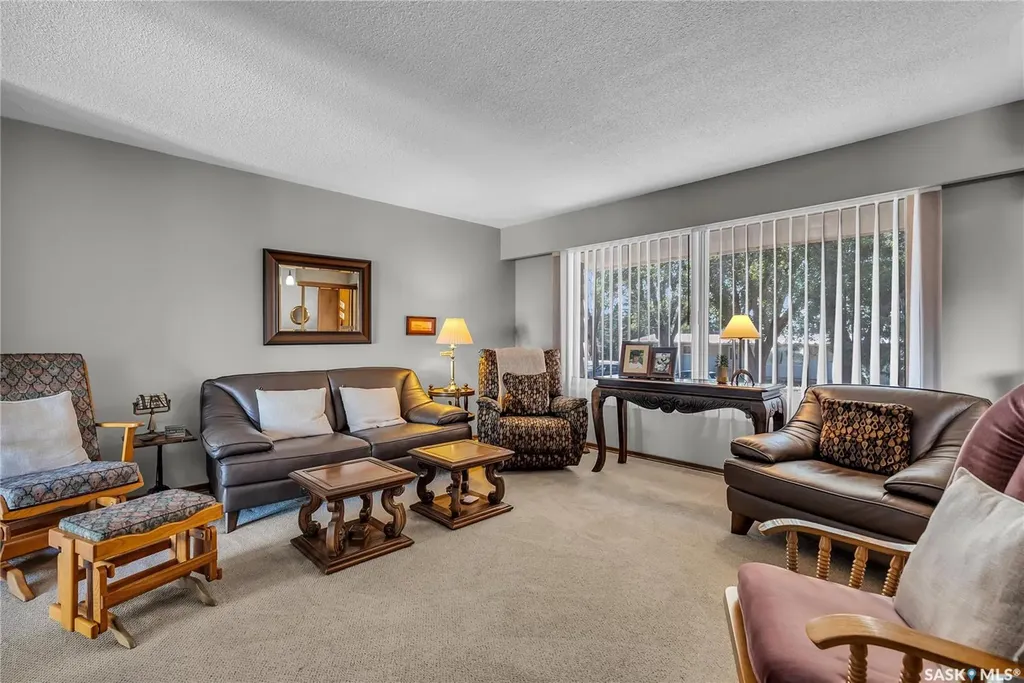 604 King Street Imperial SK S0G 2J0