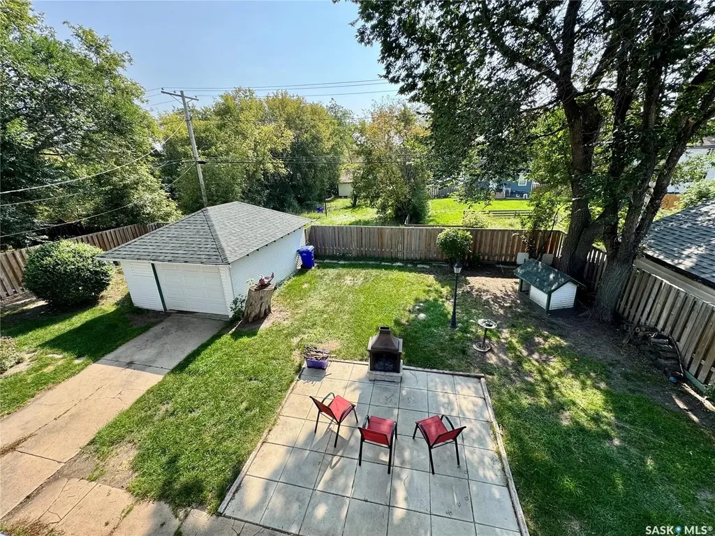 119 22nd Street E Prince Albert SK S6V 1N2