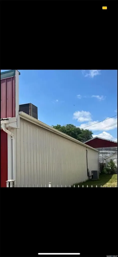 111 3rd Street Bredenbury SK S0A 0H0