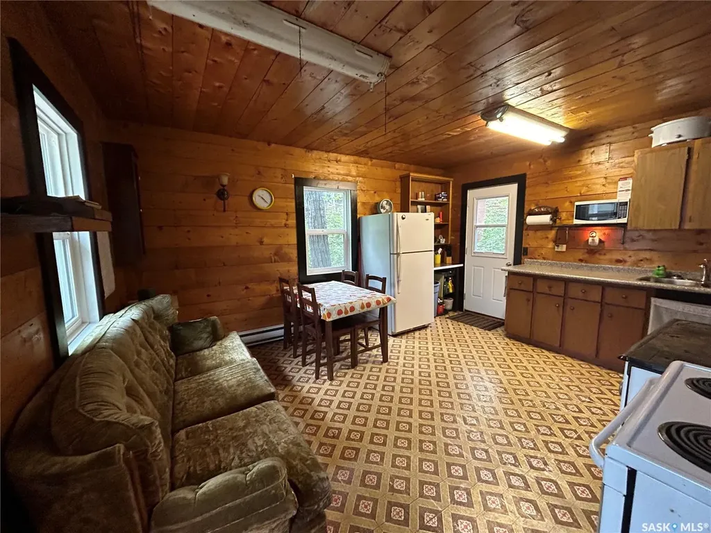 6030 Spruce Way Bjorkdale Rm No. 426 SK S0E 0E0