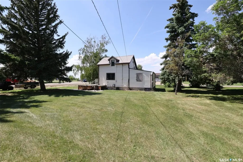 307 Missouri Avenue Yellow Grass SK S0G 5J0