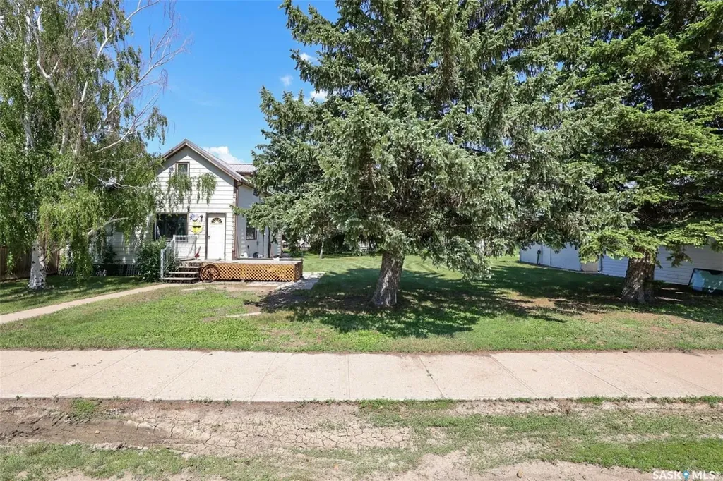 307 Missouri Avenue Yellow Grass SK S0G 5J0