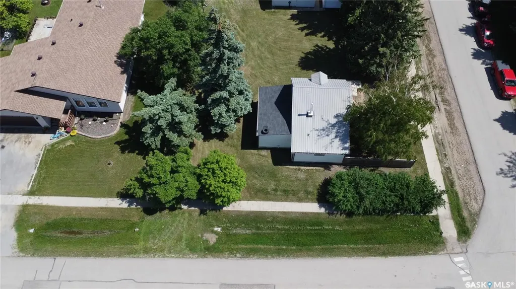 307 Missouri Avenue Yellow Grass SK S0G 5J0