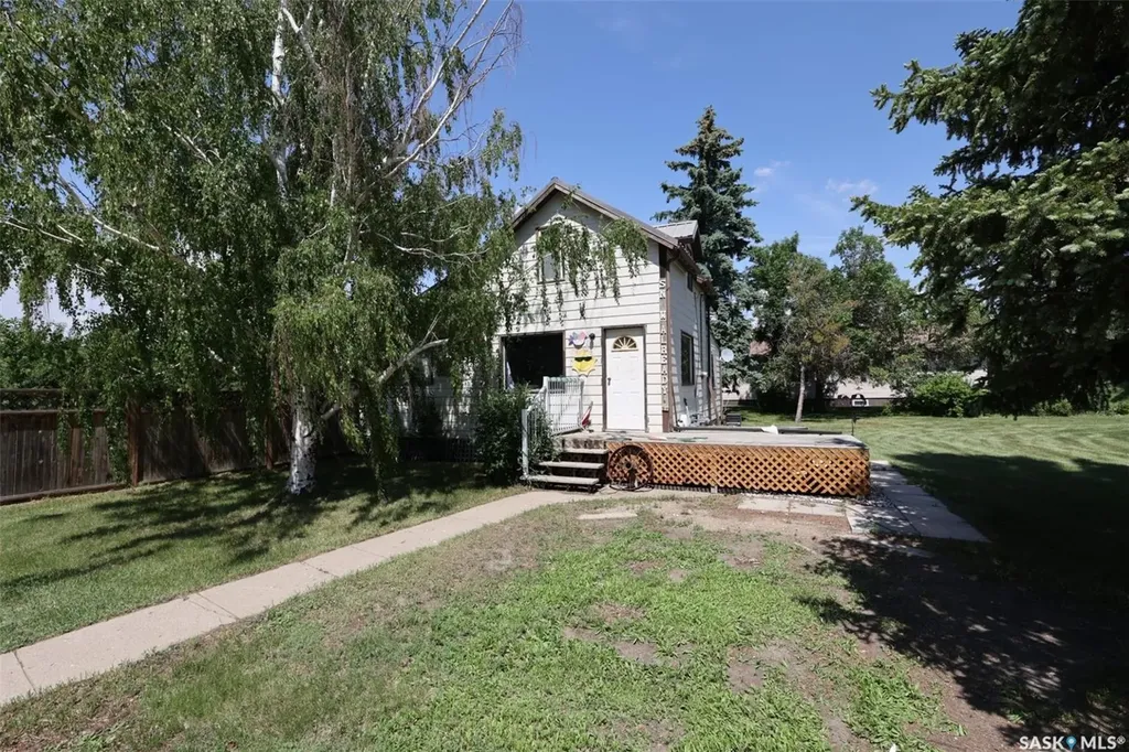307 Missouri Avenue Yellow Grass SK S0G 5J0