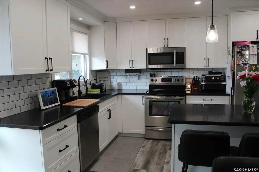 409 5th Street W Wilkie SK S0K 4W0
