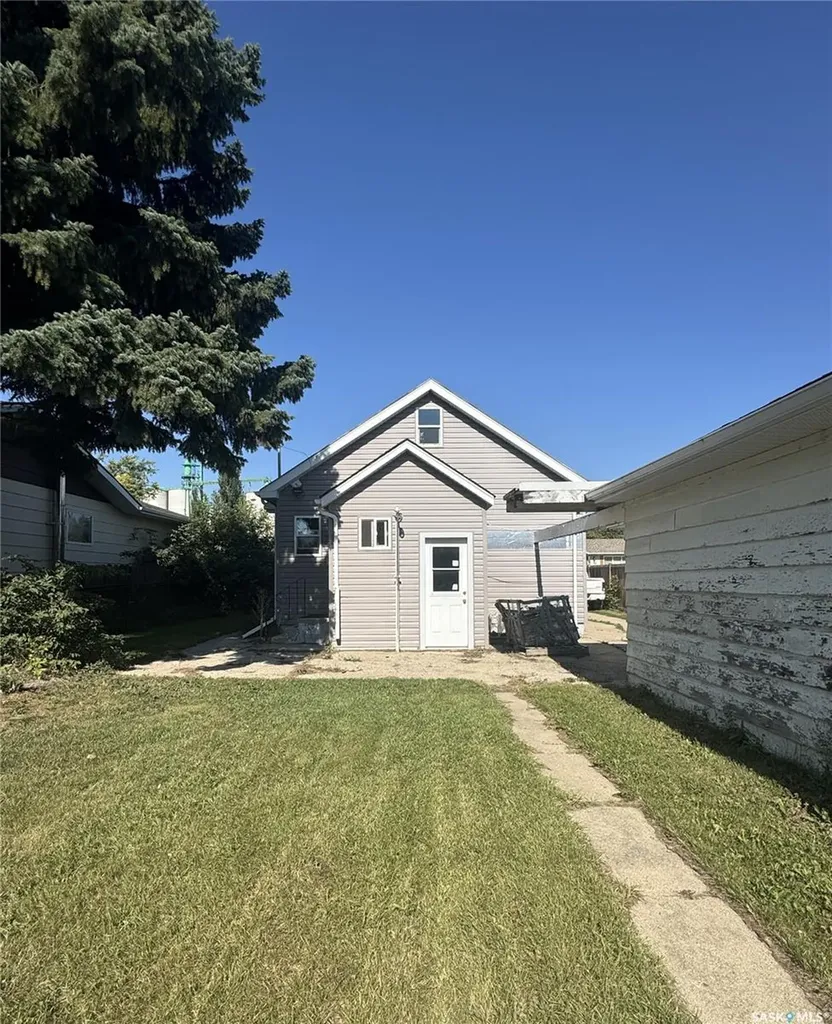 210 1st Avenue E Blaine Lake SK S0J 0J0