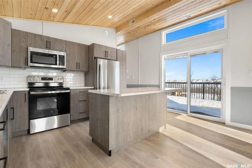 913 Pincherry Place E Katepwa Beach SK S0G 1S0