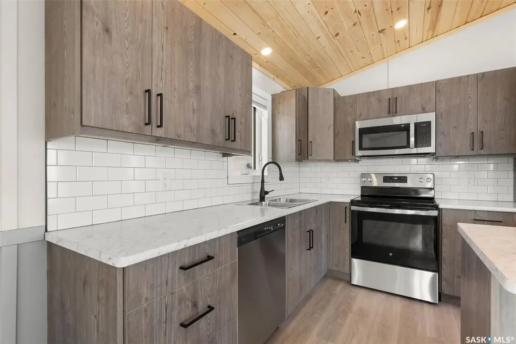 913 Pincherry Place E Katepwa Beach SK S0G 1S0