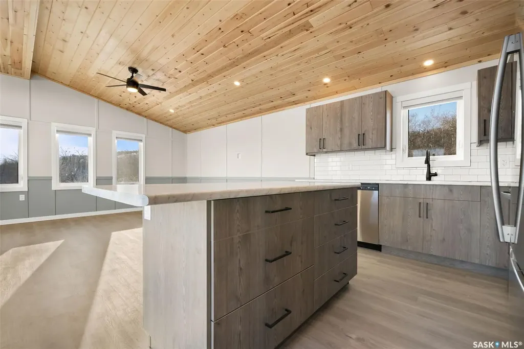 913 Pincherry Place E Katepwa Beach SK S0G 1S0