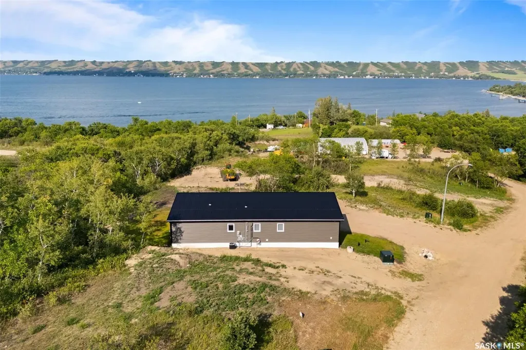 913 Pincherry Place E Katepwa Beach SK S0G 1S0