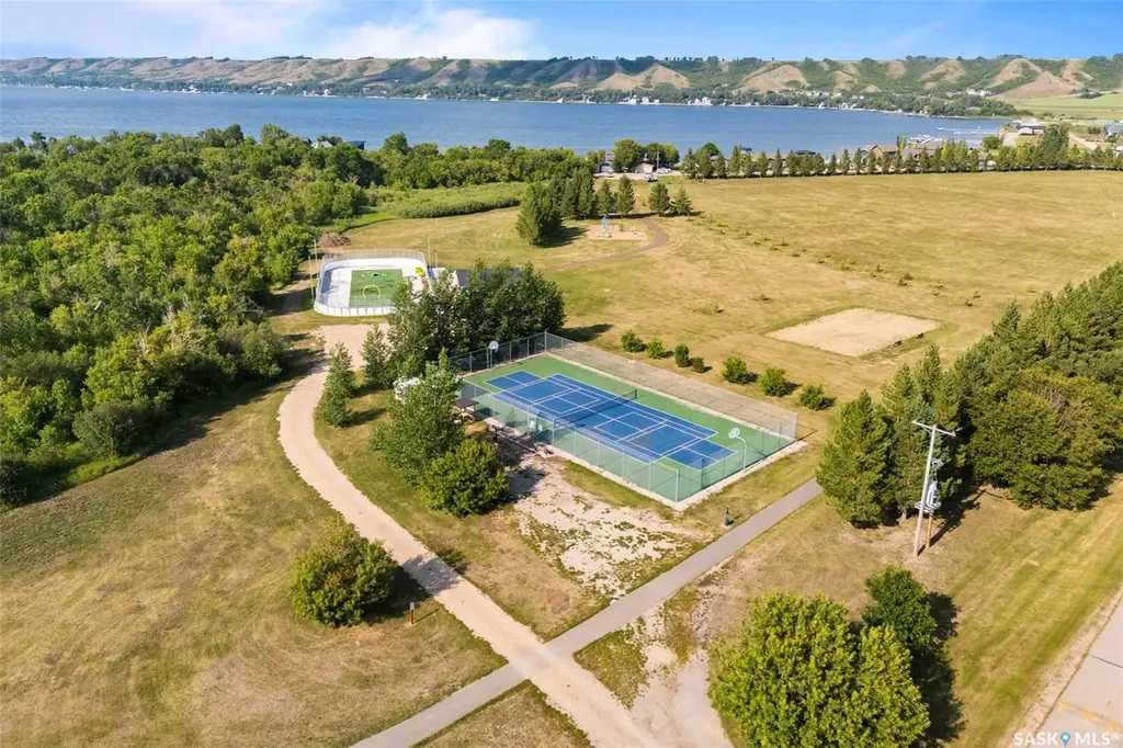 913 Pincherry Place E Katepwa Beach SK S0G 1S0