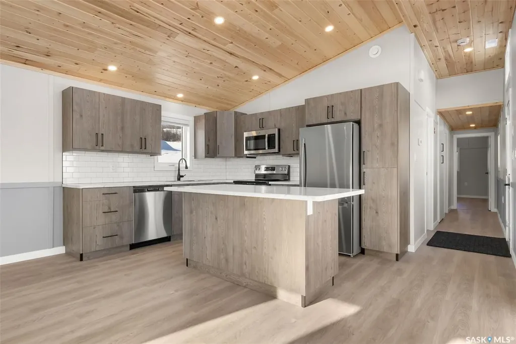 913 Pincherry Place E Katepwa Beach SK S0G 1S0