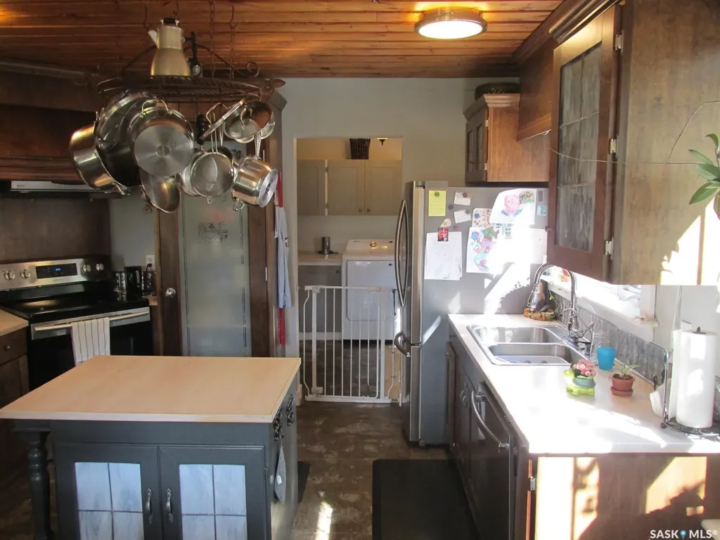 701 Pine Drive Tobin Lake SK S0E 1E0