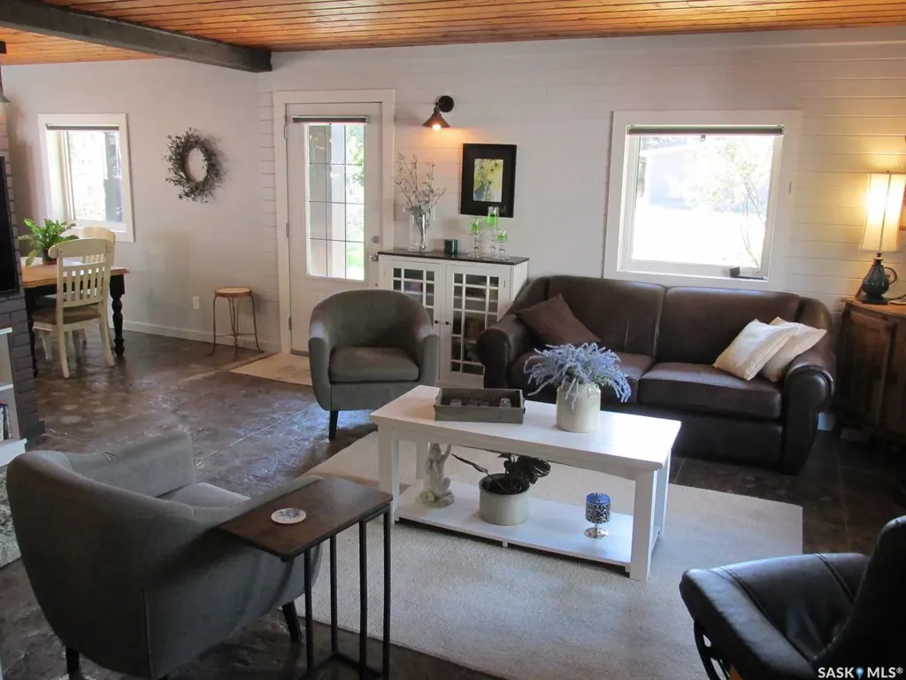 701 Pine Drive Tobin Lake SK S0E 1E0