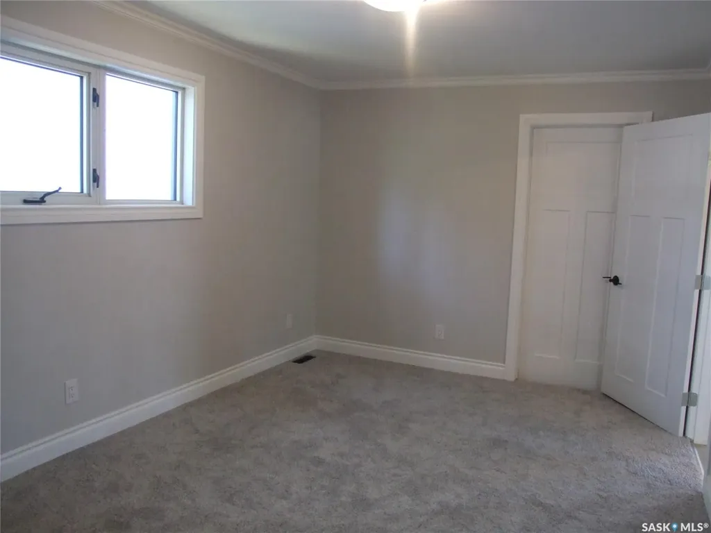 211 2nd Street W Leader SK S0N 1H0