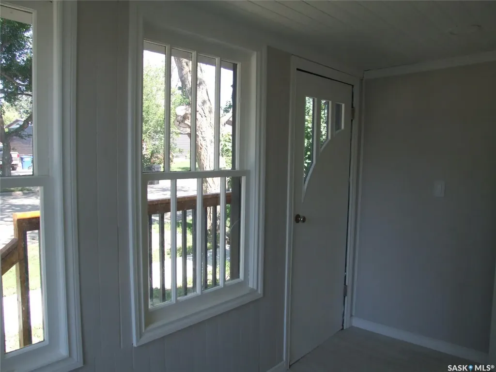 211 2nd Street W Leader SK S0N 1H0