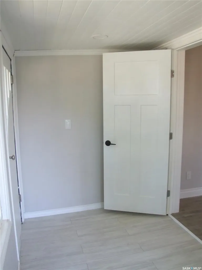 211 2nd Street W Leader SK S0N 1H0