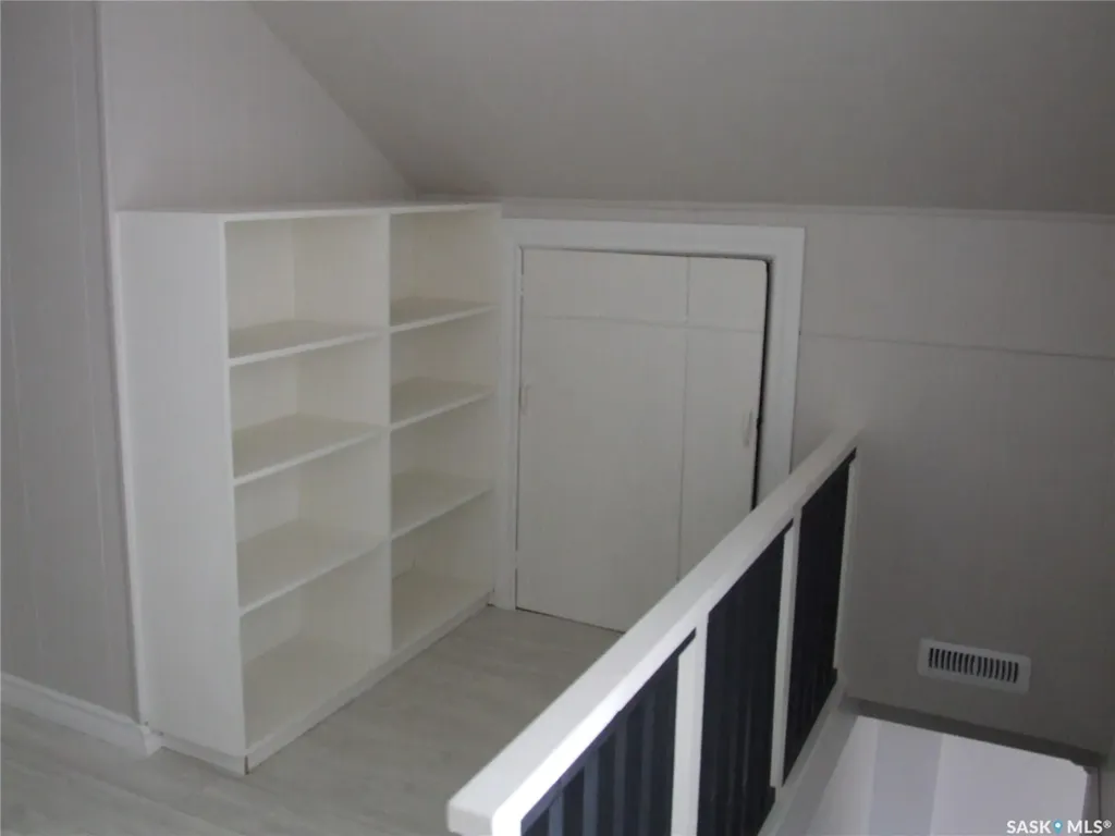 211 2nd Street W Leader SK S0N 1H0