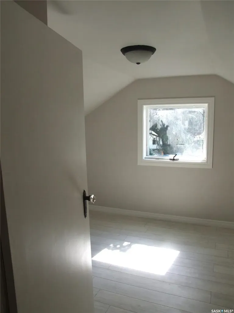 211 2nd Street W Leader SK S0N 1H0