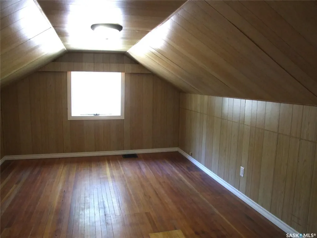 211 2nd Street W Leader SK S0N 1H0