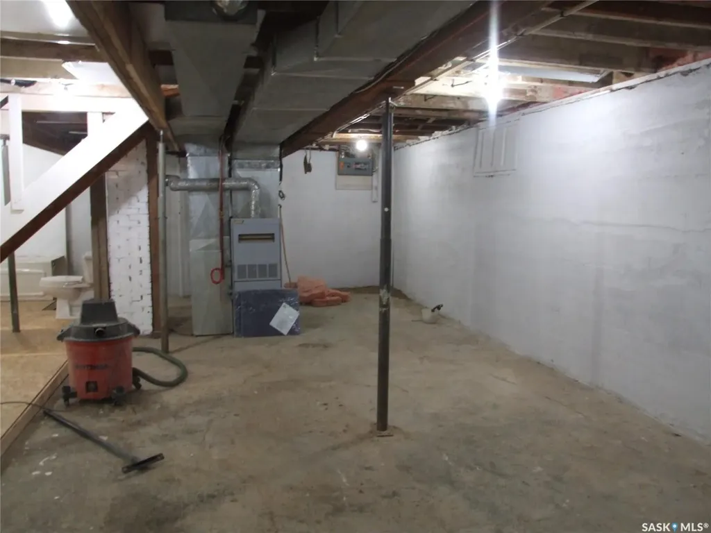 211 2nd Street W Leader SK S0N 1H0