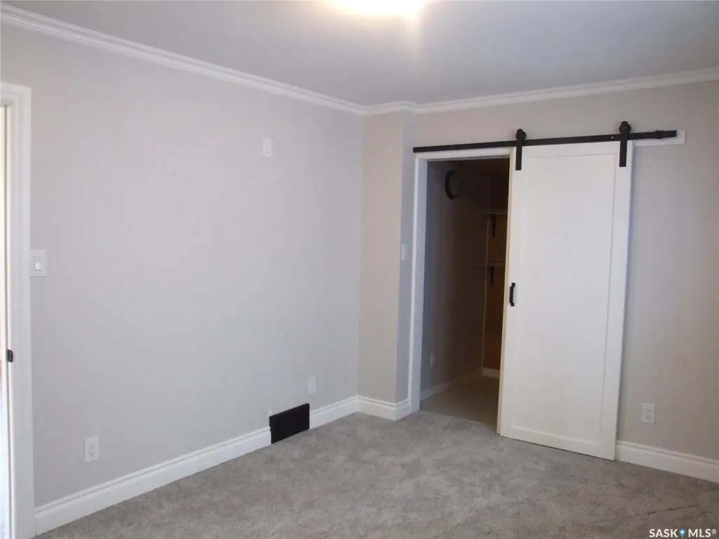 211 2nd Street W Leader SK S0N 1H0