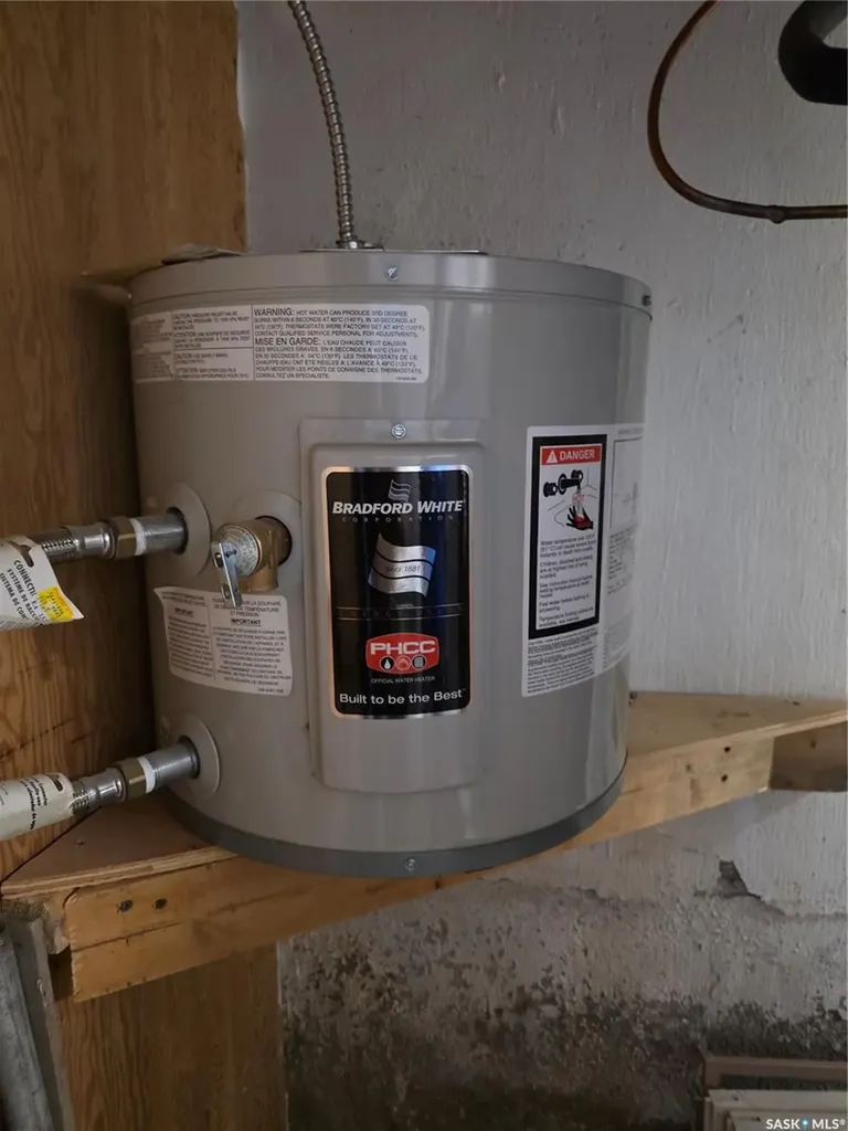 402 Minto Street Elbow SK S0H 1J0