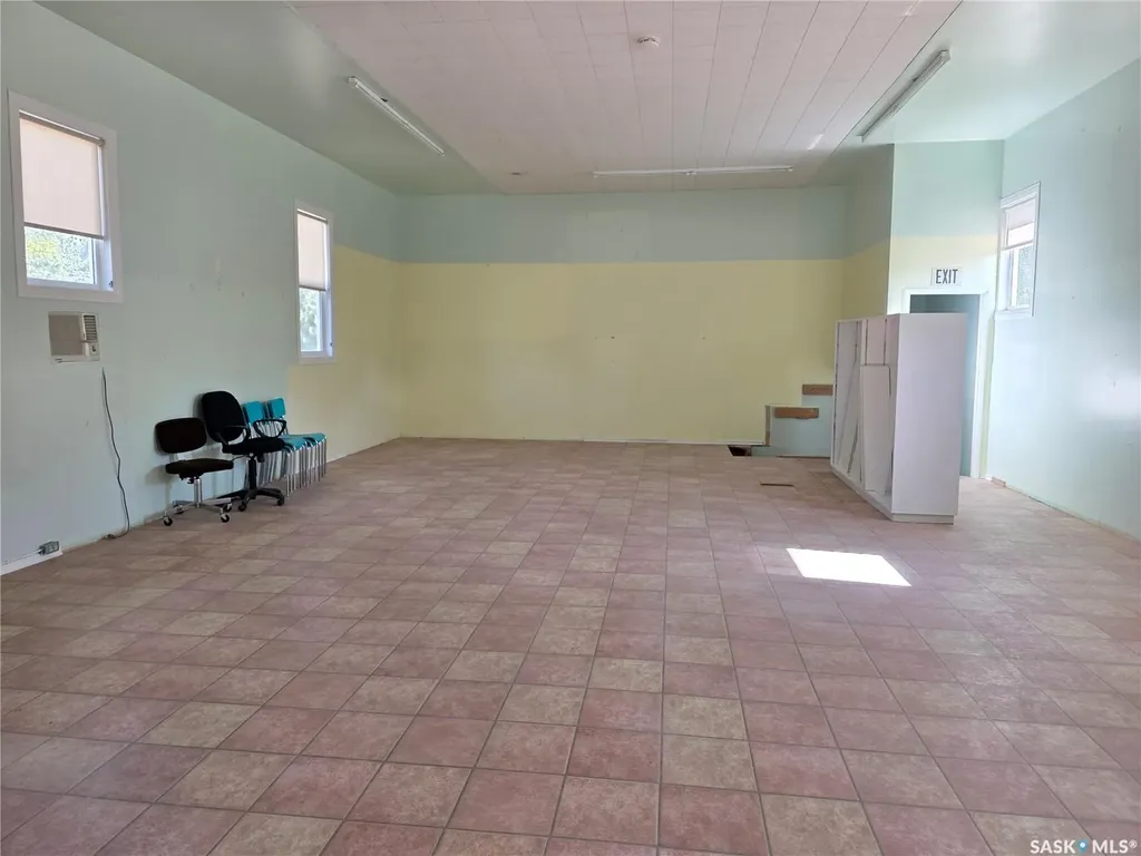 402 Minto Street Elbow SK S0H 1J0