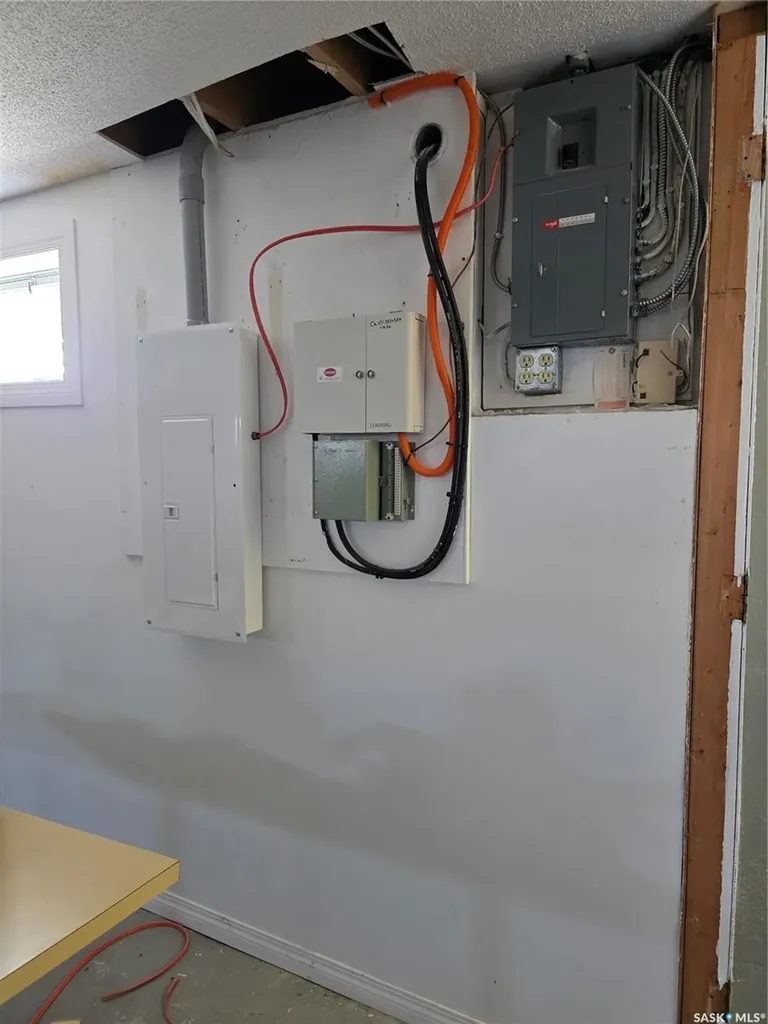 402 Minto Street Elbow SK S0H 1J0