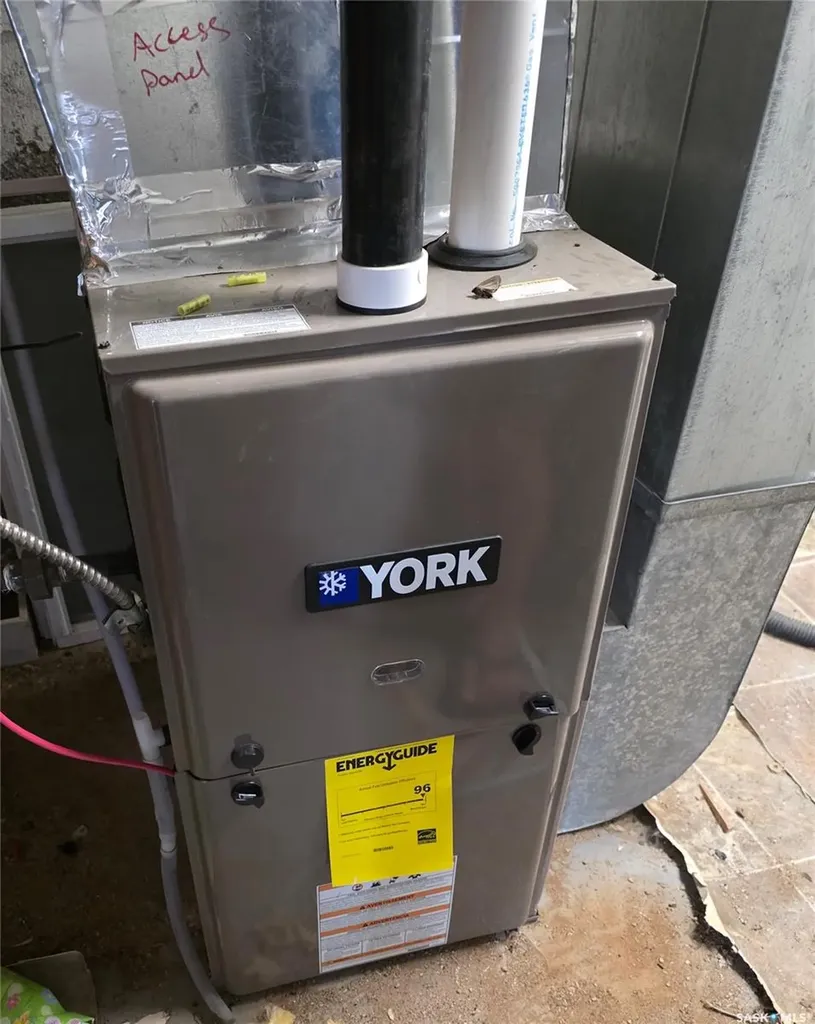 402 Minto Street Elbow SK S0H 1J0