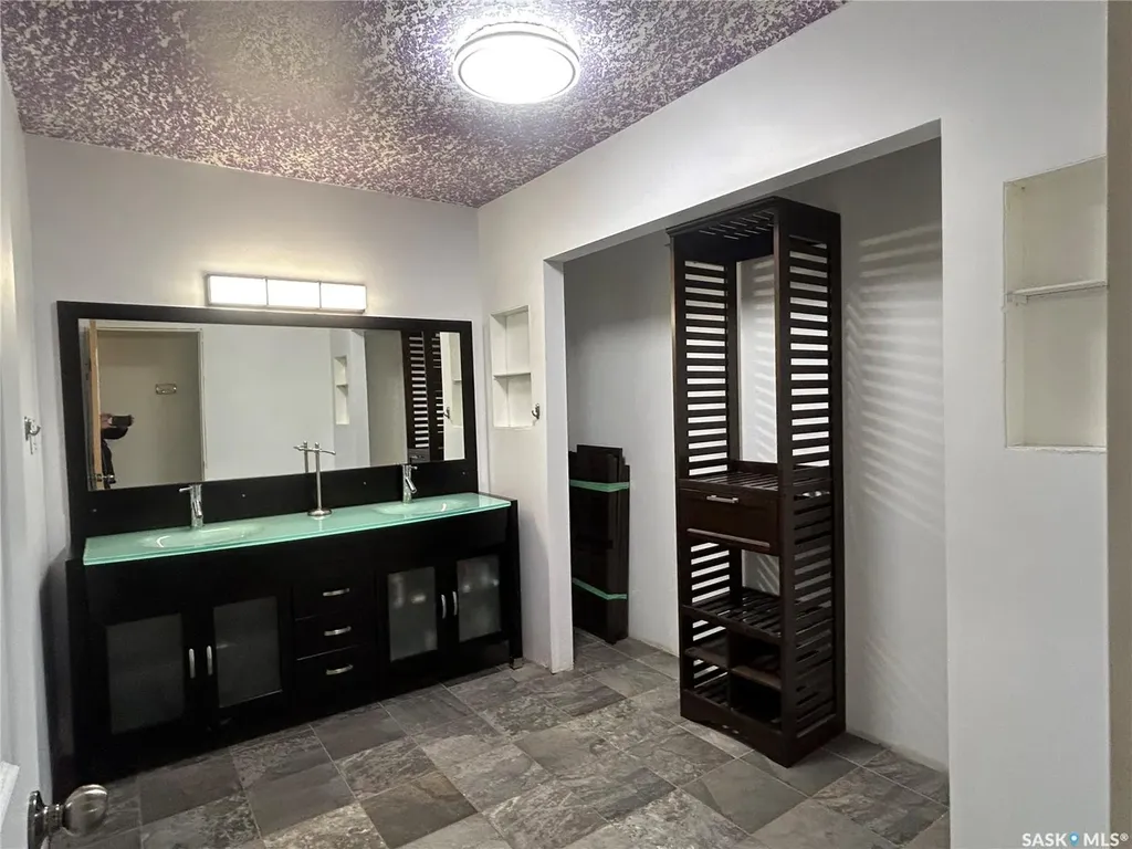 325 White Street Bienfait SK S0C 0M0