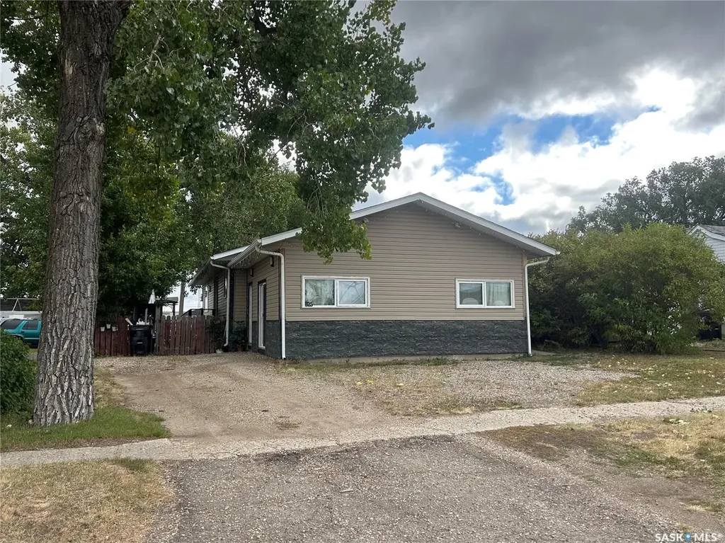 325 White Street Bienfait SK S0C 0M0