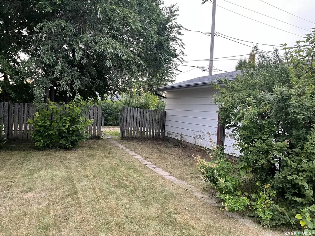 220 Knobel Street Foam Lake SK S0A 1A0