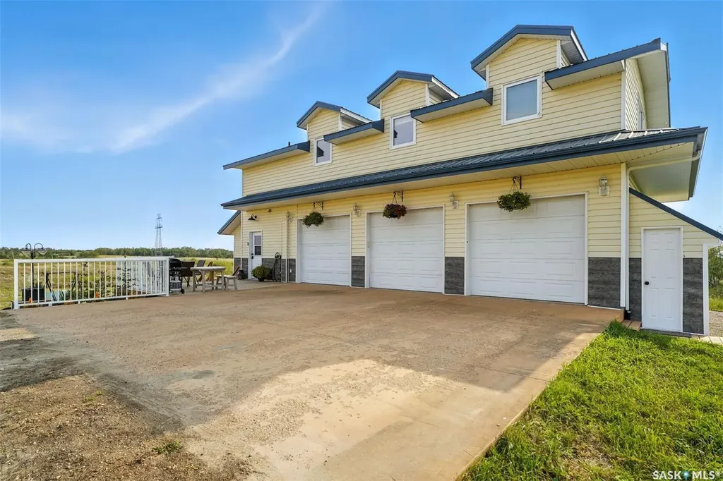 32 Hidden Ridge Bend Corman Park Rm No. 344 SK S7K 3J8