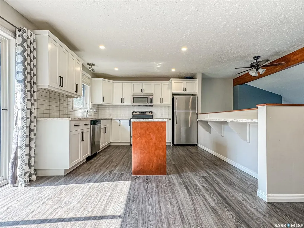 308 Finley Avenue Cut Knife SK S0M 0N0