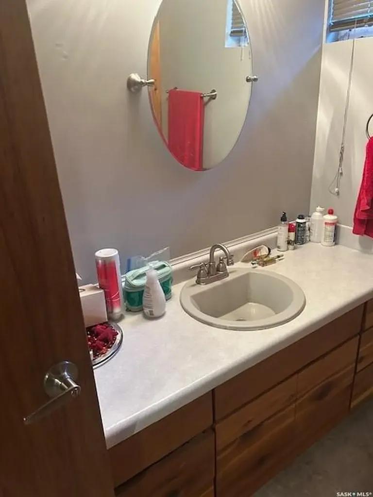 307 1st Street W Carnduff SK S0C 0S0