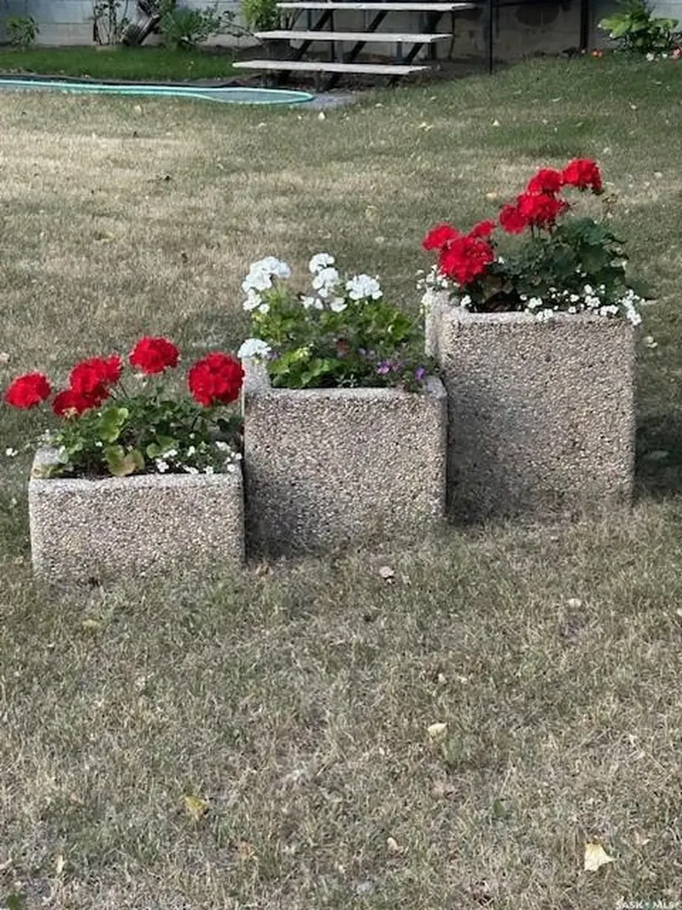 307 1st Street W Carnduff SK S0C 0S0