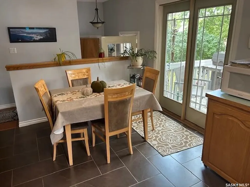 307 1st Street W Carnduff SK S0C 0S0