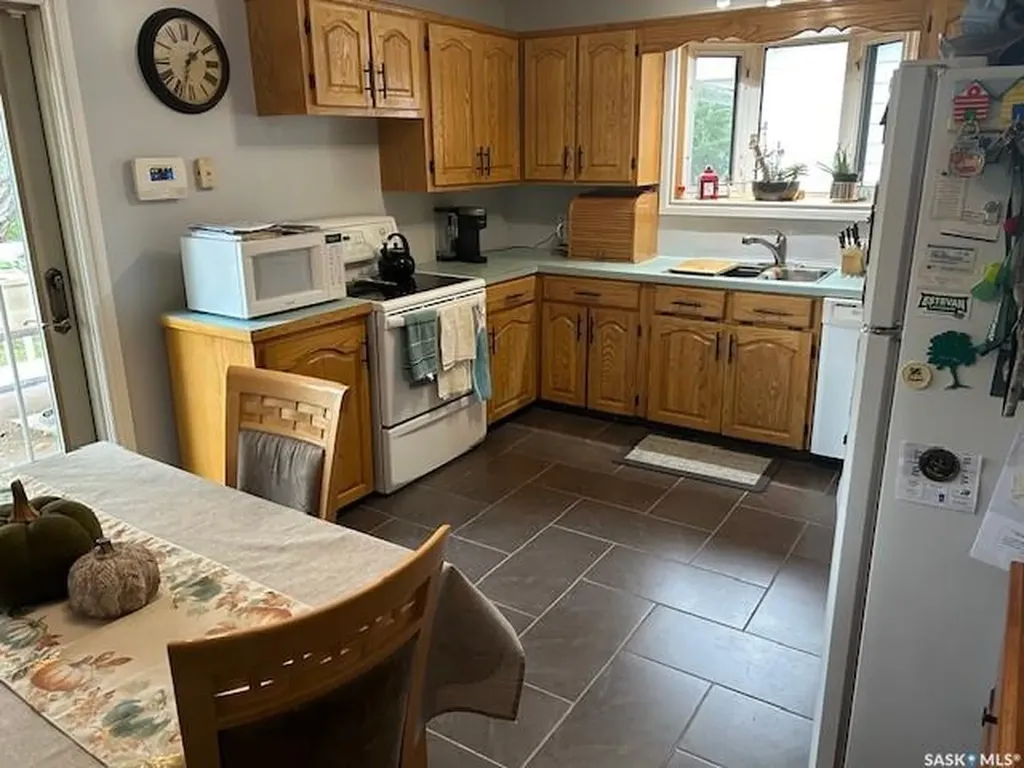 307 1st Street W Carnduff SK S0C 0S0