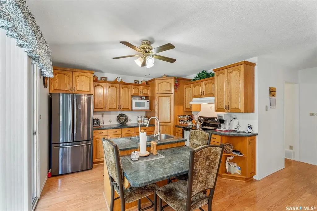 6107 Holmes Drive Buckland Rm No. 491 SK S6V 5R3