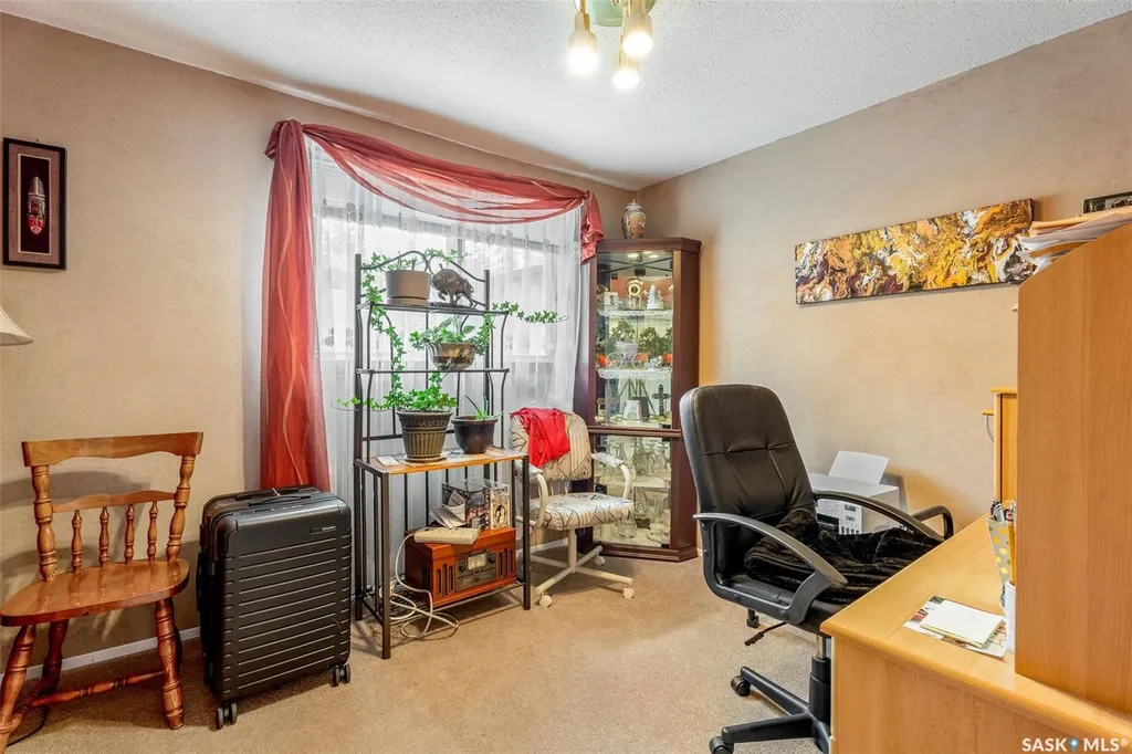 6107 Holmes Drive Buckland Rm No. 491 SK S6V 5R3