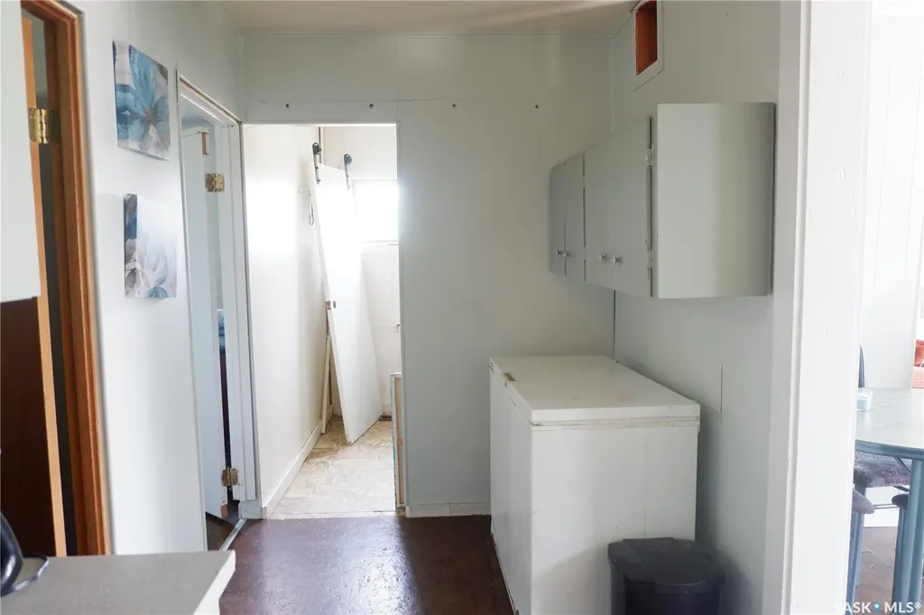 11 B Avenue Willow Bunch SK S0H 4K0